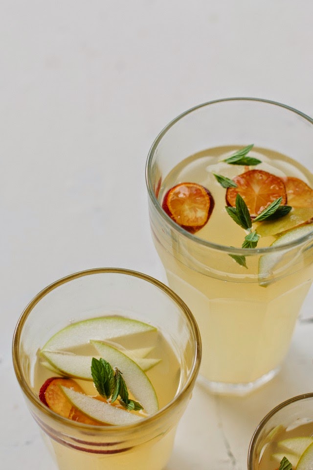Homemade Lemon Cordial Recipe - The Cooking Collective