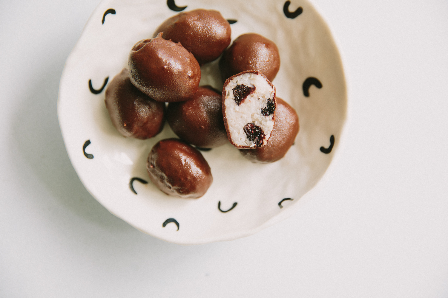 Blueberry + coconut chocolate eggs | My Darling Lemon Thyme